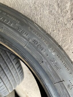 Letní pneu 225/40 R19 - 8