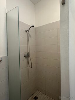 Pronájem bytu 2+kk • 44 m², Na Výsluní 2285, Staré Město - 8