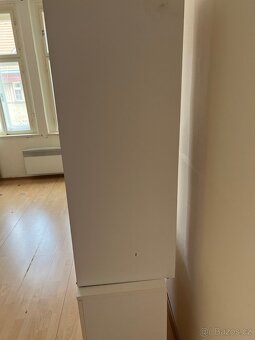 Skříňka se šupíky bílá - 8