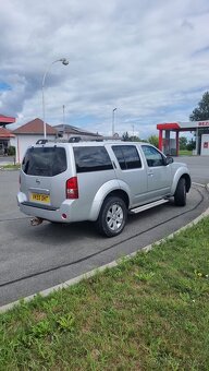 Nissan Pathfinder 2.5 CRDi - 8