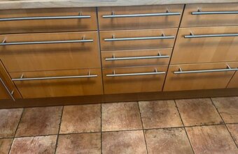 Moderní kuchyně z masivu se spotřebiči,5783 - 8