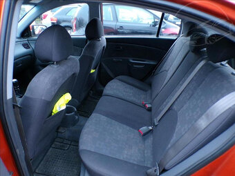 Kia Rio 1,4 16V - 8