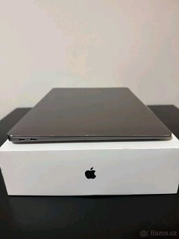 MacBook Air 2020 M1 v barvě Space Grey (A2337) - 8