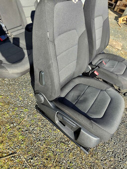 Sedačky Passat B7 - sedan - 8