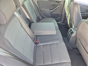 Prodám Volkswagen Golf 1.6 TDI 77KW - AUT. KLIMATIZACE - 8