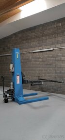 Jednosloupový mobilní zvedák 3500/2500 kg ZÁRUKA - 8