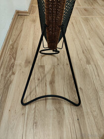 Veliký kovový stojan na 46 ks CD/DVD - 8