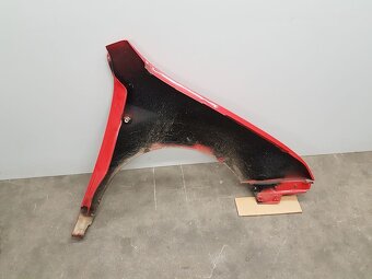 Přední blatníky Fabia I, červené 8180 + kapota - 8