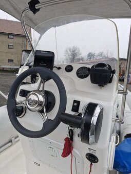 motorový člun ADVENTURE V-500 - 8