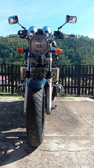 Suzuki GSX 1400 - 8