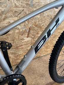 Nové dětské kolo BH EXPERT JUNIOR 24" DISC - 8