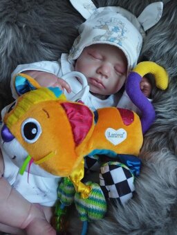 LAMAZE Kočička Sally - 8