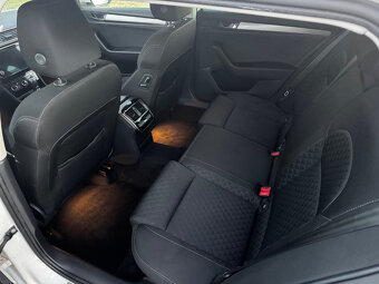 Škoda superb 3 2.0tdi 110kw dsg - 8