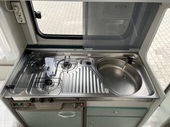 Beyerland Sprinter 400, 4 osoby, wc, 700Kg, pevná postel - 8