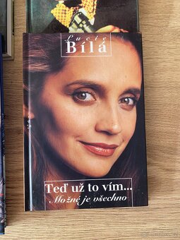 autobiografie Lucie Bílá Gott Kopecký knihy slavné osobnosti - 8