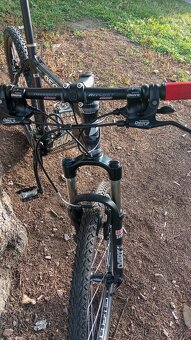 Horské kolo M-18 rám vidlice Rock shox - 8