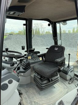 Traktorbagr Cat 428F - 8