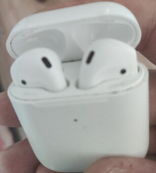 PRODÁM / VYMĚNÍM - funkční originál sluchátka Apple Ipods 2 - 8