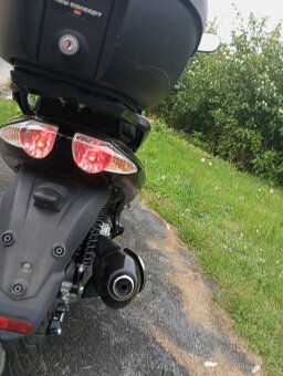Aprilia sport city 300 - 8