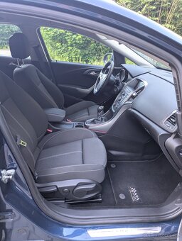 Opel Astra J 1.4T - 8