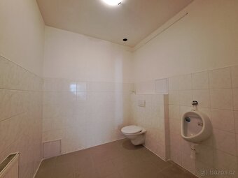 Pronájem bytu 3+1, 200 m2 v 1.NP v centru Veselí nad Moravou - 8