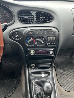 Hyundai Elantra 1.6i - naj. 120tis. - 8