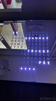 Slovní hodiny zrcadlové  (word clock) - 8