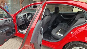 Škoda Octavia 2 facelift 1.4TSI - 8