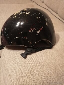 Dětské + dospělé přilby, rukavice - 8