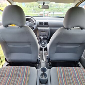 Prodám VW Fox 1,2 55 hp, jako nový - 8