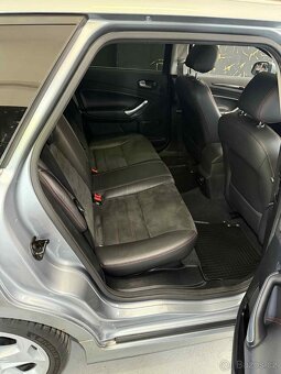 Ford Mondeo 2.2 TDCi TITANIUM S - 8