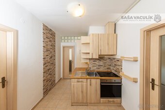 Prodej bytu 2+kk, Vsetín - centrum, ul. Sušilova - 8