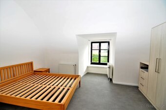 Pronájem zrekonstruovaného bytu 2+kk v centru města - 8