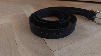 dámské oblečení-kalhoty,šortky,pásky,mikina,legíny,bunda - 8