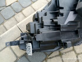 Světlo Ford Kuga 22+ - 8