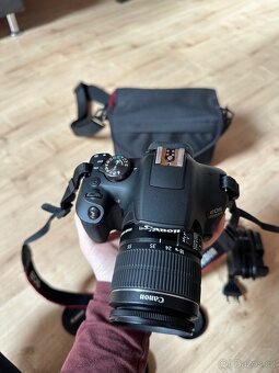 Canon EOS 2000D + EF-S 18-55 mm - 8