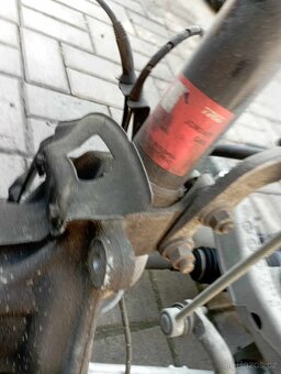 BMW E39 stěna možnost i s chladiči - 8