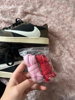 Nike Air Jordan 1 Low OG SP Travis Scott - 8