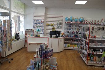 Vybavení obchodů, pokladna, regály - 8