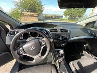 Honda Civic Tourer - 8