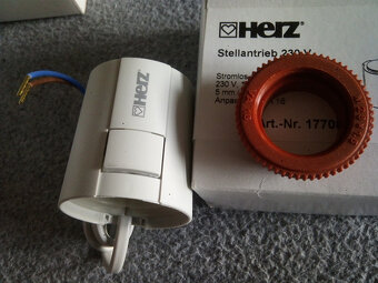 Termopohon Herz 3ks -radiátory,rozdělovač podlahového topení - 8