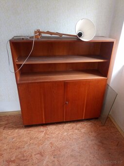 Skříně + lampa - 8