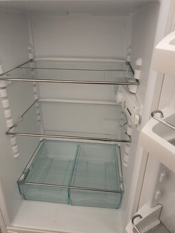 lednice LIEBHERR A+ s mrazákem dole - 8