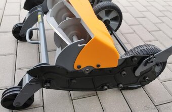 Vřetenová sekačka Fiskars StaySharp Max - 8
