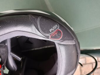 Přilba na motorku - 8