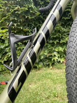 Giant Gravel - 8