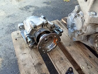 ŠKODA OCTAVIA 1. - 4x4 – PŘEVODOVKA + ROZVODOVKA - 8