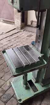 Sloupová vrtačka Stankoimport 2H118 - 8