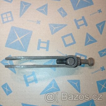 JAWA 350 634 638 640 pravý napínák řetězu - 8