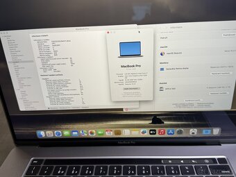 Macbook Pro 16" 2019 / I7 / 16GB / 2TB / Space gray - 8